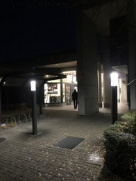 Illuminazione esterna mall ingresso coop 2.JPG